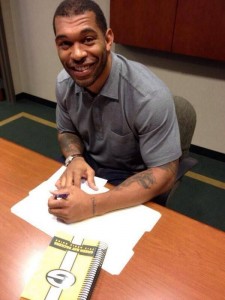 Julius Peppers Signs with the Green Bay Packers