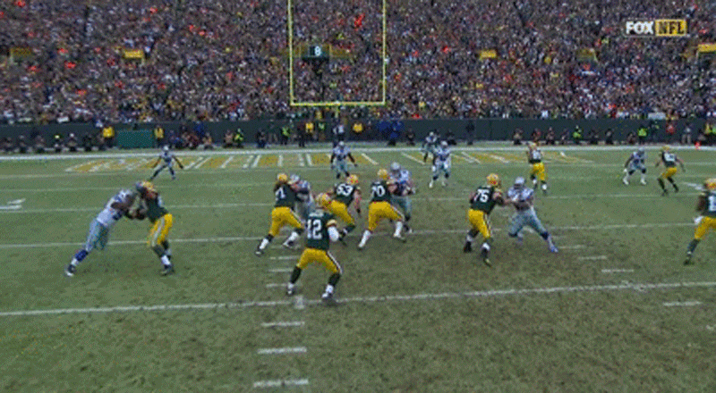 The shrinking window Aaron Rodgers had to throw into.